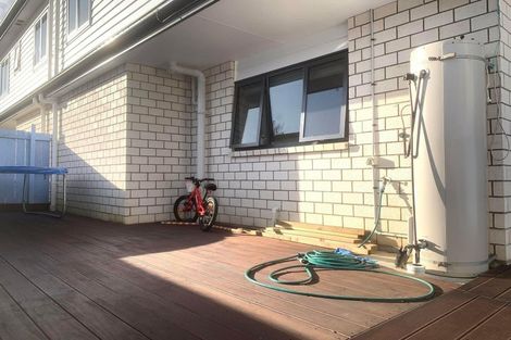 Photo of property in 30c Alfriston Road, Manurewa East, Auckland, 2102