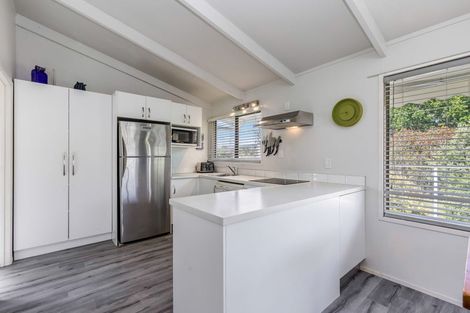 Photo of property in 11 Bays Road, Orere Point, Papakura, 2585