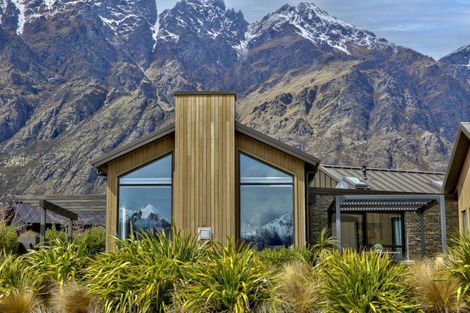Photo of property in 14 Kerrera Lane, Jacks Point, Queenstown, 9371