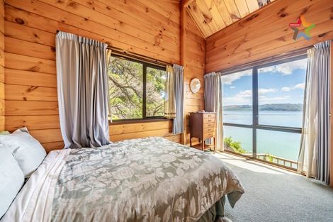 Photo of property in 321 Marine Drive, York Bay, Lower Hutt, 5013