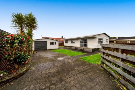 Photo of property in 8a Milmoe Street, Hawera, 4610