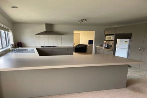 Photo of property in 48 Seamount Drive, Red Beach, 0932