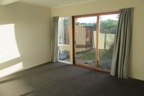 Photo of property in 16 Montana Road, Totara Park, Upper Hutt, 5018