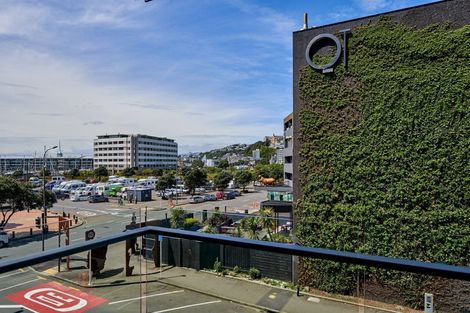 Photo of property in Piermont Apartments, 2h/82 Cable Street, Te Aro, Wellington, 6011