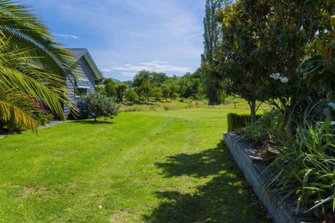 Photo of property in 17 Charteris Rise, Riverdale, Gisborne, 4010