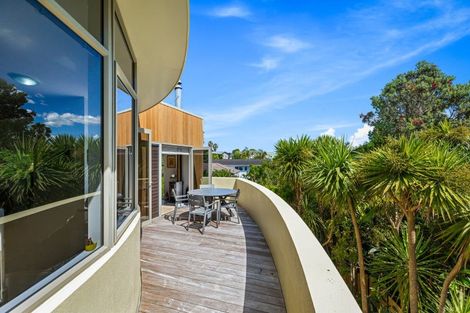 Photo of property in 2/25 Auld Street, Torbay, Auckland, 0630