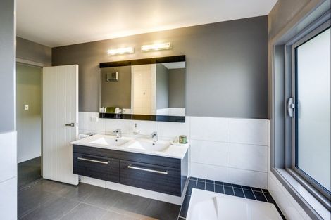 Photo of property in 35 Sandown Lane, Havelock North, 4130