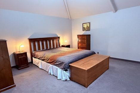Photo of property in 10/2 Manor Place, Dunedin Central, Dunedin, 9016