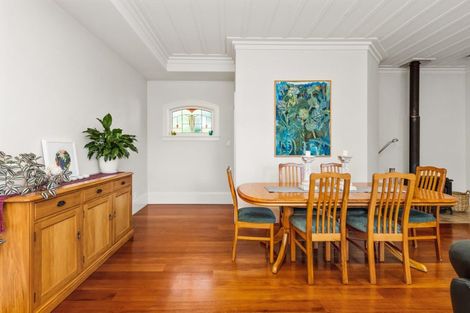 Photo of property in 5 Nigel Street, Havelock North, 4130