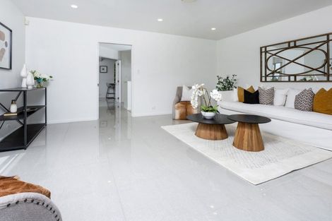 Photo of property in 46 Goldfinch Rise, Unsworth Heights, Auckland, 0632