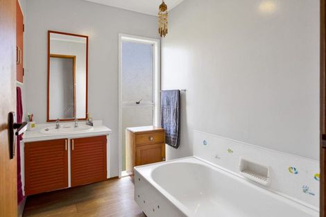 Photo of property in 48a Collins Street, Hawera, 4610