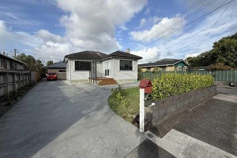 Photo of property in 15 Barry Street, Ferndale, New Plymouth, 4310