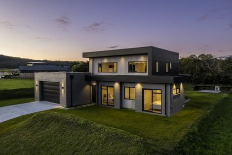 Photo of property in 32 Okaia Drive, Kinloch, Taupo, 3377