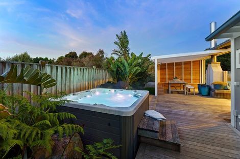 Photo of property in 31 Rauparaha Street, Waikanae Beach, Waikanae, 5036