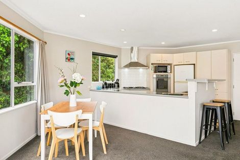Photo of property in 5 Erskine Close, Island Bay, Wellington, 6023