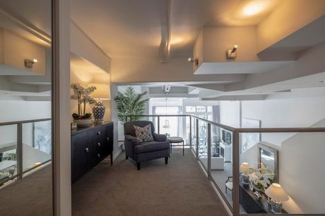 Photo of property in Stadium Garden Flats, 106/107 Thorndon Quay, Pipitea, Wellington, 6011