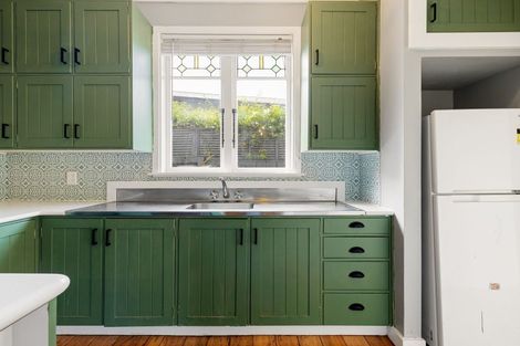 Photo of property in 117 Forest Lake Road, Forest Lake, Hamilton, 3200