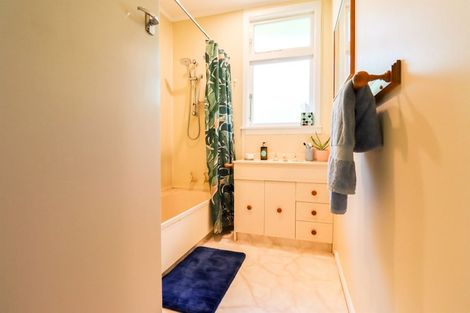 Photo of property in 14 Solway Street, Holmes Hill, Oamaru, 9401