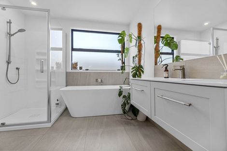 Photo of property in 107 Rangitahi Road, Raglan, 3225