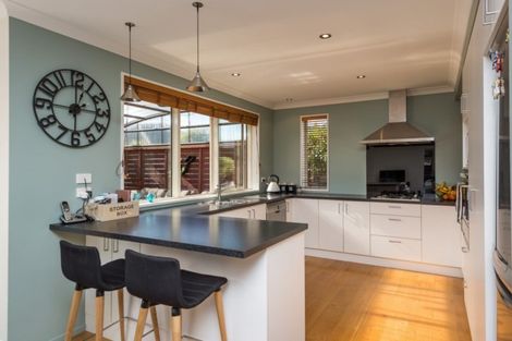 Photo of property in 48 Titirangi Crescent, Parklands, Christchurch, 8083