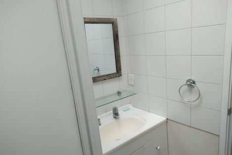 Photo of property in 2 Price Crescent, Mount Wellington, Auckland, 1060