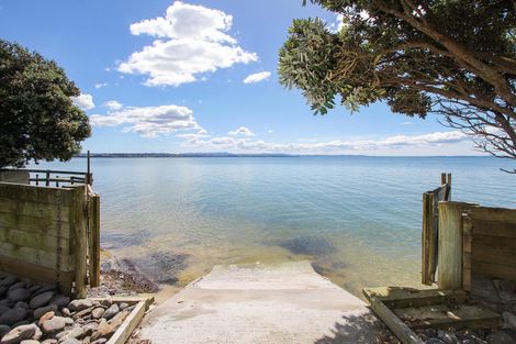 Photo of property in 26 Crispe Road, Clarks Beach, 2122