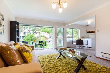 Photo of property in 5/1 Takapu Street, Henderson, Auckland, 0612