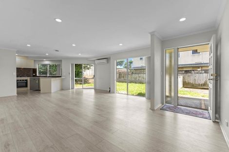 Photo of property in 3/8 Saints Court, Manurewa, Auckland, 2102