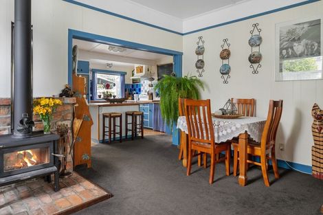 Photo of property in 35 York Street, Picton, 7220