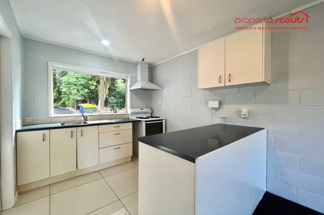 Photo of property in 2/22 Chivalry Road, Glenfield, Auckland, 0629