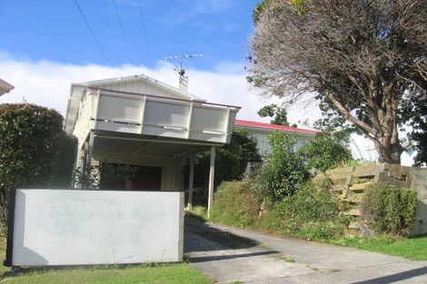 Photo of property in 3 Ernest Street, Ranui, Porirua, 5024