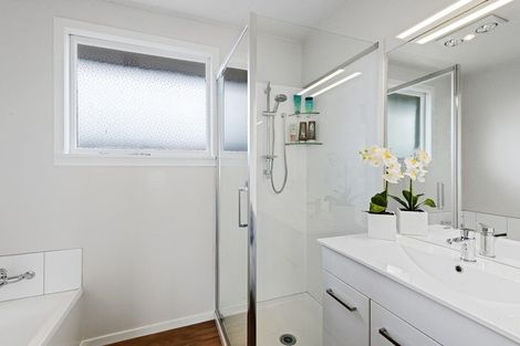 Photo of property in 10 Clipper Place, Redwood, Christchurch, 8051