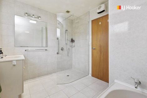 Photo of property in 103 Surrey Street, Forbury, Dunedin, 9012