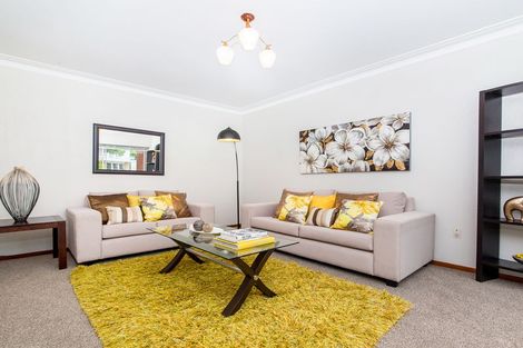 Photo of property in 5/1 Takapu Street, Henderson, Auckland, 0612