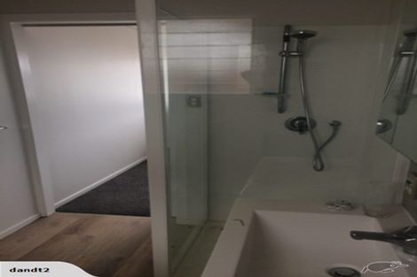 Photo of property in 10/219 Onewa Road, Birkenhead, Auckland, 0626