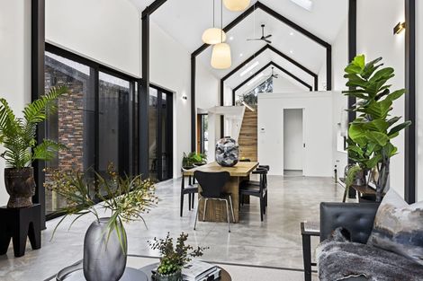 Photo of property in 88 Wairau Road, Oakura, 4314