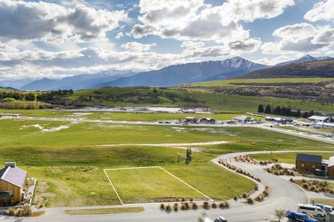 Photo of property in 35 Cunninghams Drive, Jacks Point, Queenstown, 9371