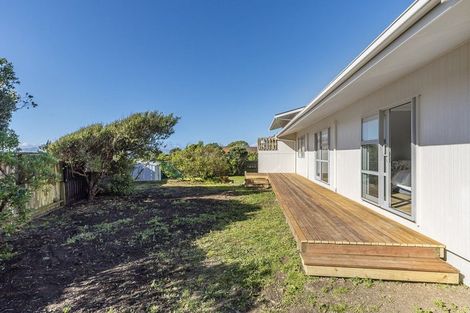 Photo of property in 128 Pikarere Street, Titahi Bay, Porirua, 5022