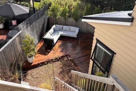 Photo of property in 2/15d Verran Road, Birkenhead, Auckland, 0626