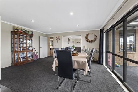 Photo of property in 12 Nikau Place, Hawera, 4610