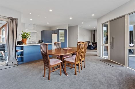 Photo of property in 134 High Street, Oxford, 7430