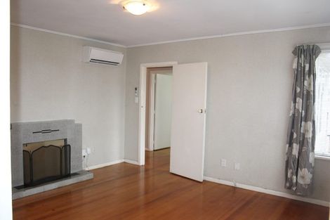 Photo of property in 48 Tiraumea Drive, Pakuranga, Auckland, 2010