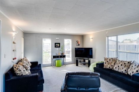 Photo of property in 16 Townshend Crescent, Greenmeadows, Napier, 4112