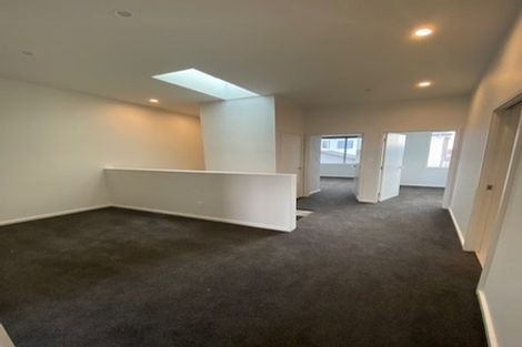 Photo of property in 1 Gunn Way, Hobsonville, Auckland, 0616