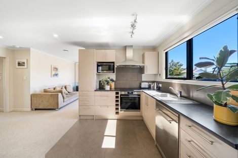 Photo of property in 8 Hargest Crescent, Saint Kilda, Dunedin, 9012
