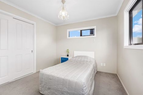 Photo of property in 5 Dusky Crescent, Aotea, Porirua, 5024