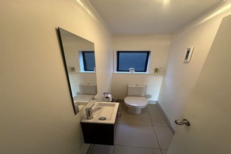 Photo of property in 8a Taumata Road, Castor Bay, Auckland, 0620