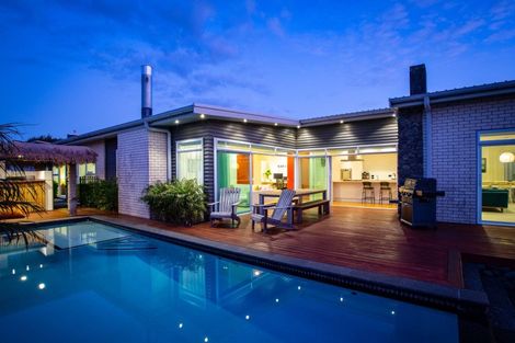 Photo of property in 192a Heta Road, Highlands Park, New Plymouth, 4312