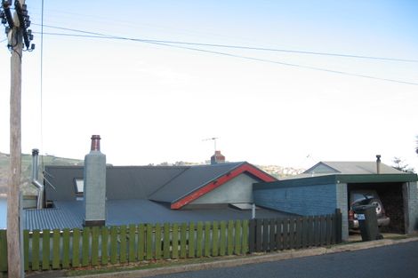 Photo of property in 10 Monowai Road, Ravensbourne, Dunedin, 9022