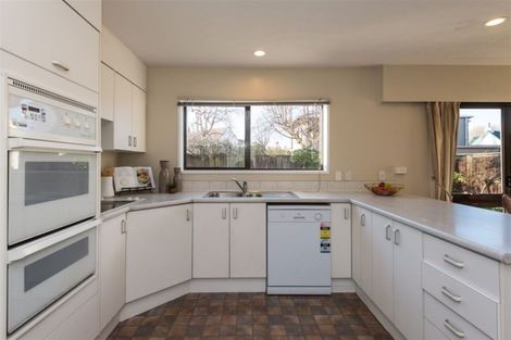 Photo of property in 11 Jamell Place, Avonhead, Christchurch, 8042